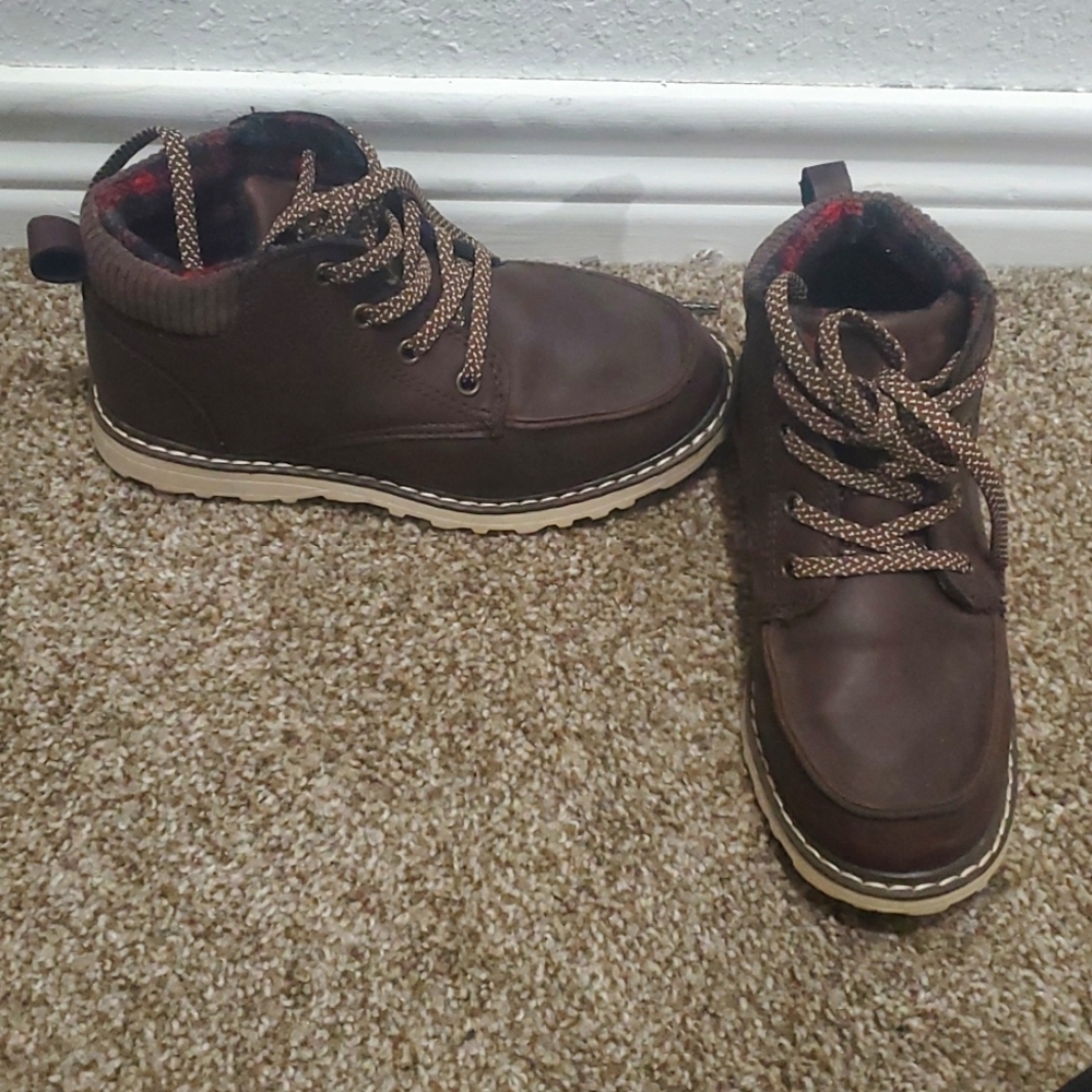 Boys dress boots cat &jack